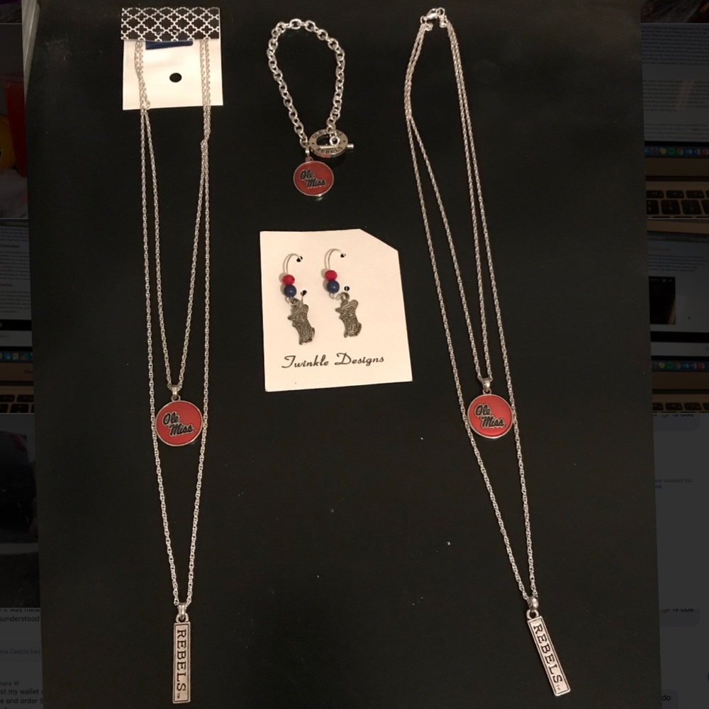 Ole Miss Jewelry Set
